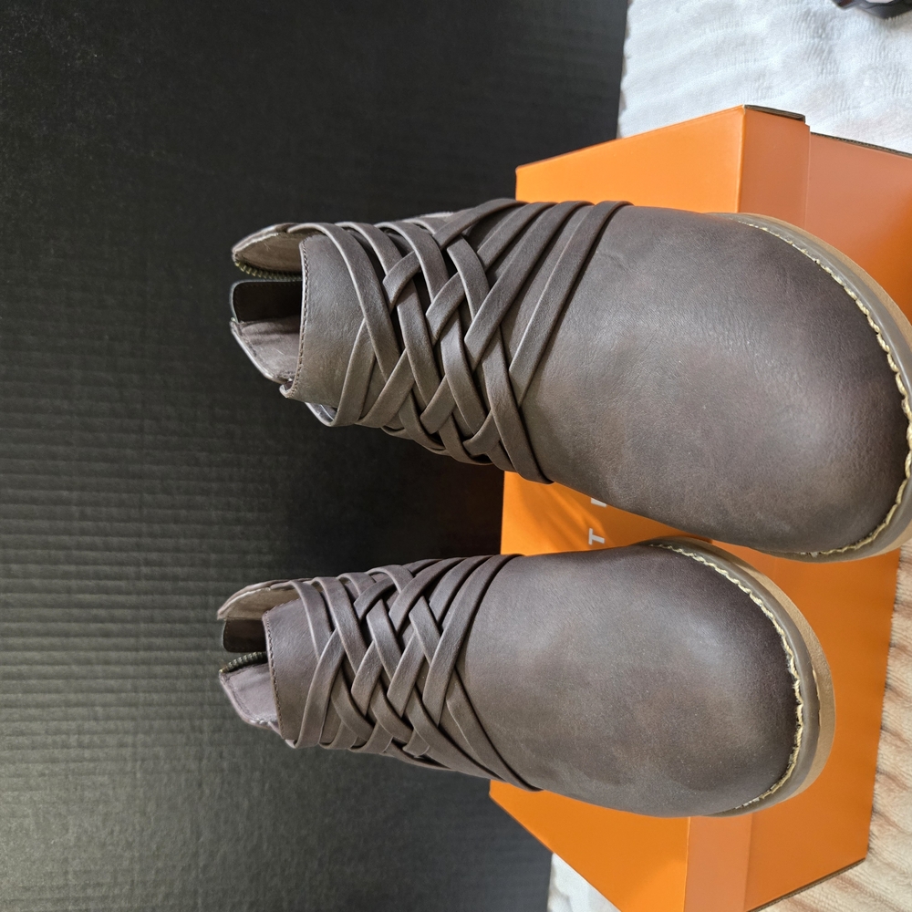 Women's Braided Ankle Boots - Brown